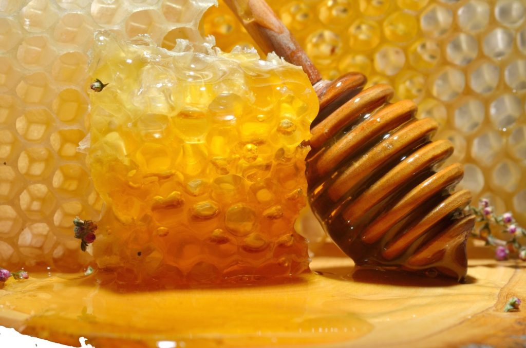 Польза мёда для организма человека