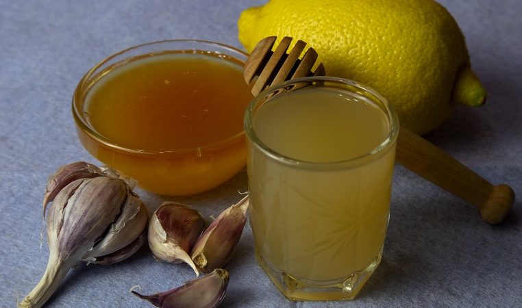 Изысканные и полезные рецепты настоек с медом — настоящий гастрономический ужин в домашних условиях