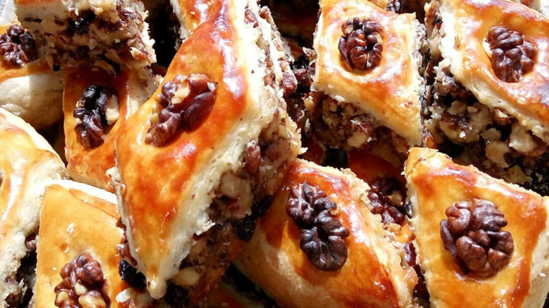 Наслаждайтесь вкусом ароматной пахлавы с медом и грецким орехом — рецепт и секреты